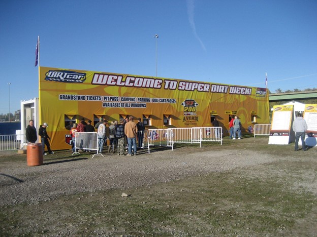 Image of dirt racing event Super DIRT Week